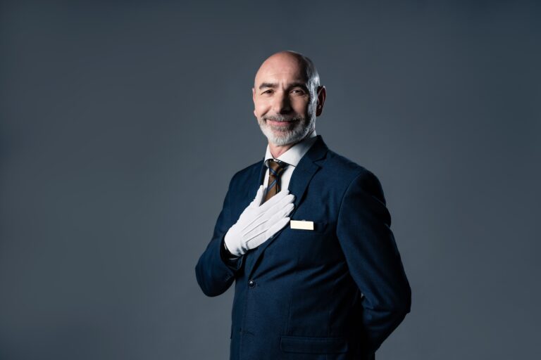 【40代・50代の転職は不利？】ホテル業界で評価される強みと自己PRの伝え方 -Vol.11